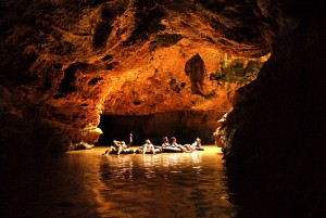 ピンドゥル洞窟