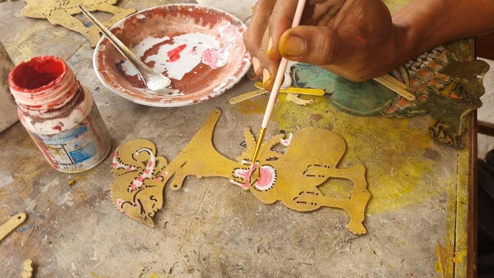 ワヤンクリット色付け体験ツアー