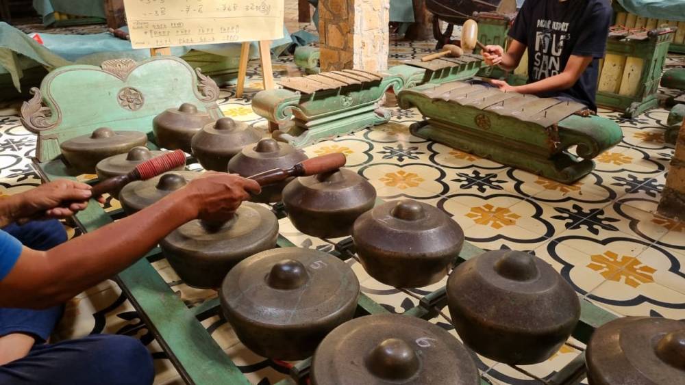 ガムラン演奏体験ツアー